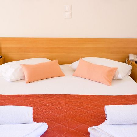 Filia Hotel And Apartments Лименас Екстериор снимка